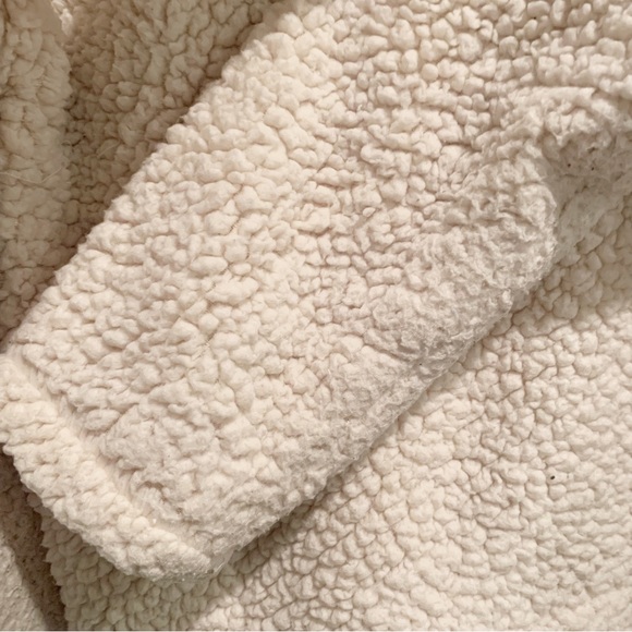 🏷️ Thread + Supply 1/4 Zip Cozy Teddy Bear Sherpa Pullover Small S - Picture 2 of 6